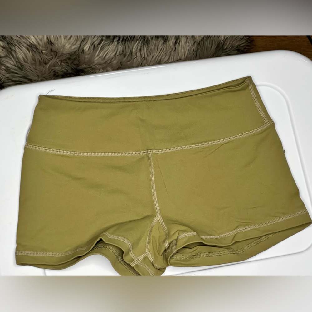 Woman’s Savage Barbell size small OD green shorts